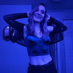 Meet your Posher, Tekla